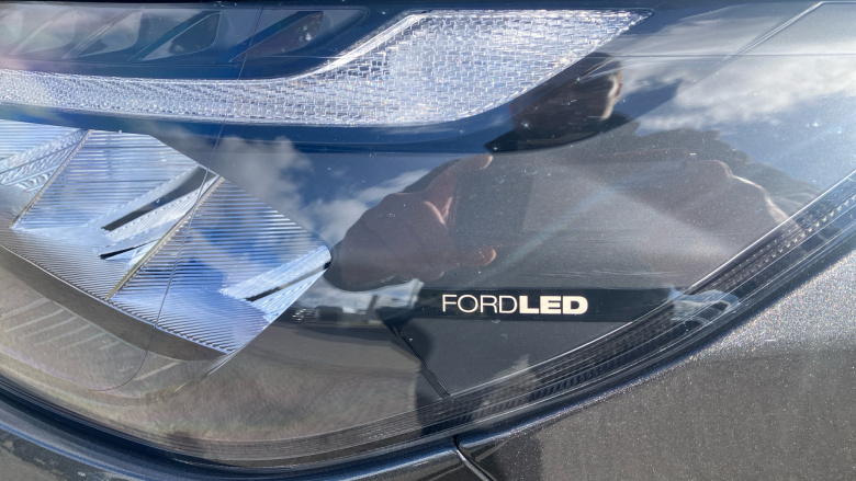 Ford Transit Custom 300 L2 Diesel Fwd 2.0 EcoBlue 136ps H1 Van Limited